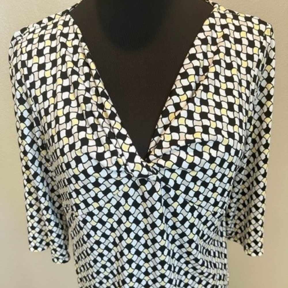 3/4 Sleeve Geometric Print Top Size Large